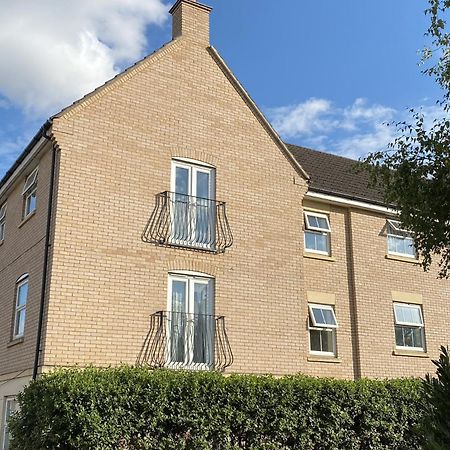Modern Penthouse Leilighet Wellingborough Eksteriør bilde